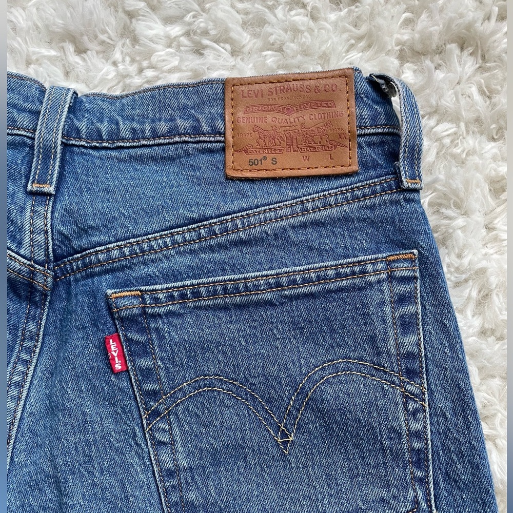 Levi's